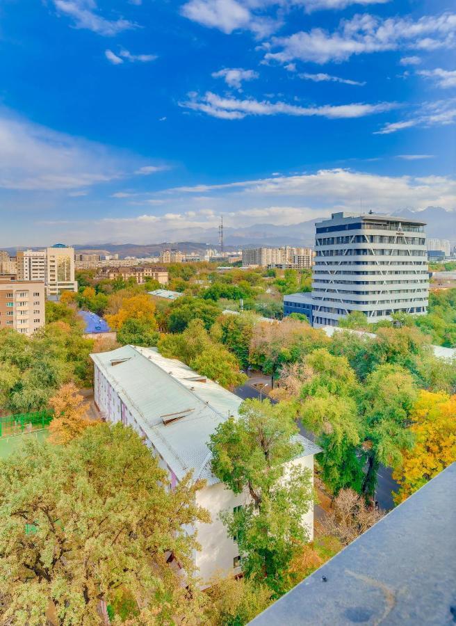 "Asaapart" Lamiya Appartamento Almaty Esterno foto